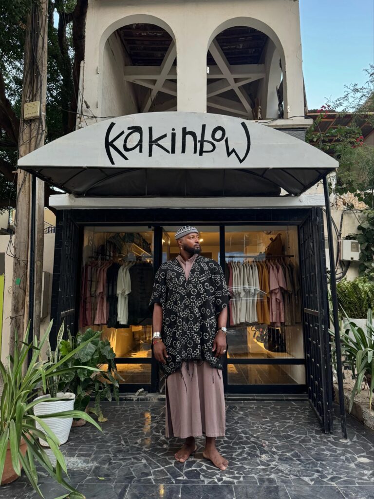 Kakinbow Is Aboubacarim Ndaw’s Second Act—And It Sounds Like a Revolution 2 jalaba poncho 1