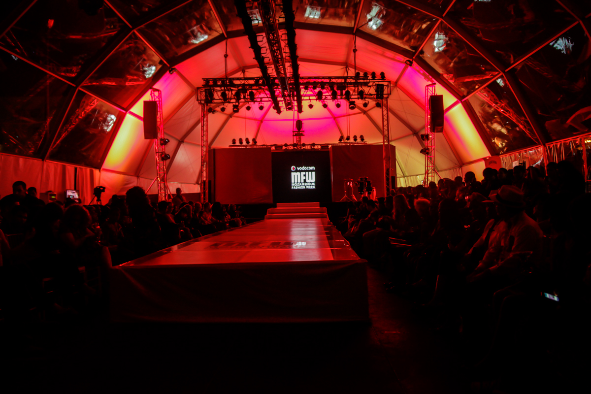 Twenty Years of Mozambique Fashion Week: The Cherry Before the Cake H.S. 7064
