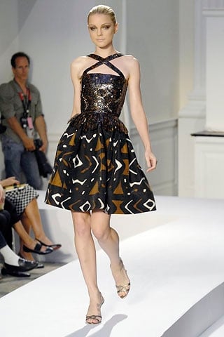Oscar de la Renta Spring 2008, Look 37 — referencing Malian bogolanfini.