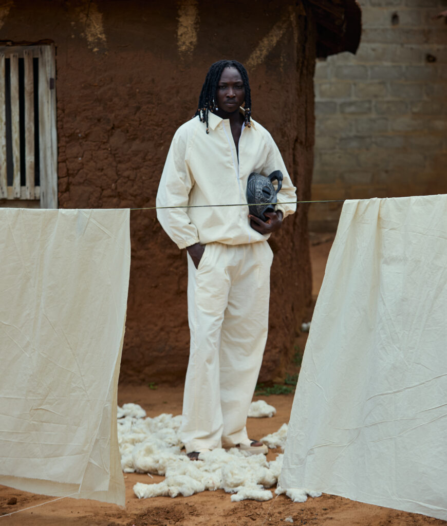 At BAKUS ORAYA, Cotton in Its Final State 12 Look 09 — Ivory Tailoring in Motion.