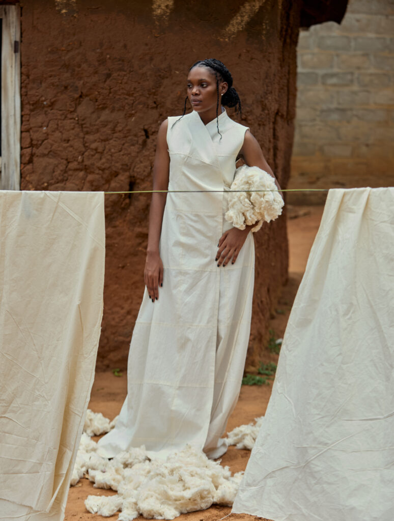 At BAKUS ORAYA, Cotton in Its Final State 9 Look 06 — Hooded Tunic over Wide-Leg.